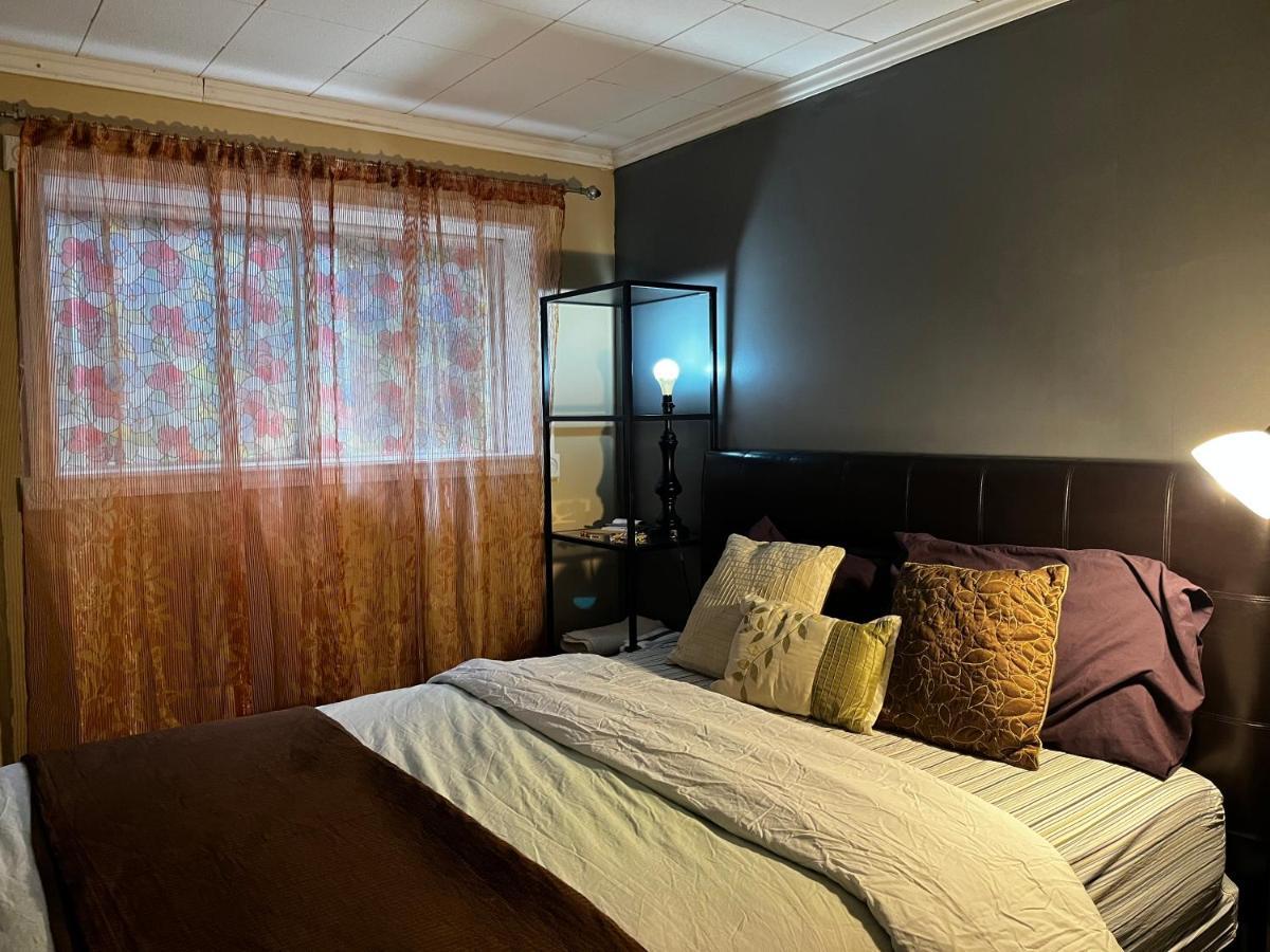 Beautiful Room Close Airport! Калгари Экстерьер фото