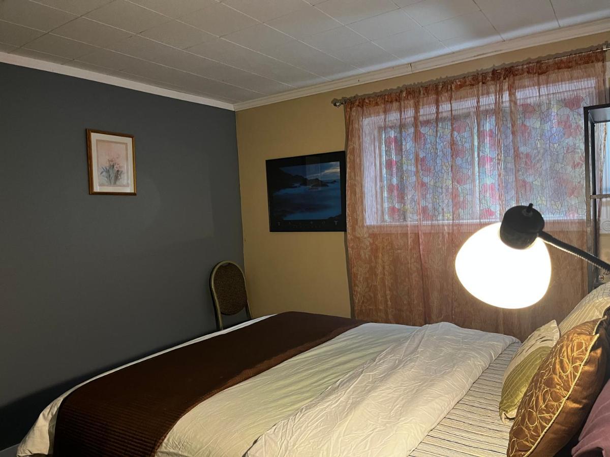 Beautiful Room Close Airport! Калгари Экстерьер фото